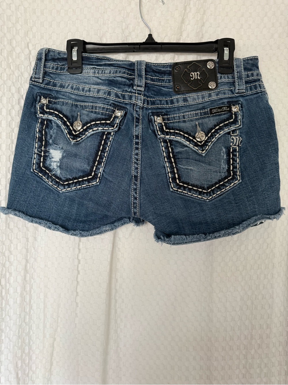 Miss Me Signature American Flag Distressed Denim Shorts Size 32 JP7010H - Picture 6 of 9